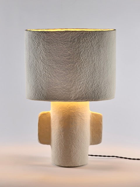 Serax Table Lamp 01 S White Barth – Gesamtaufnahme im Ambiente